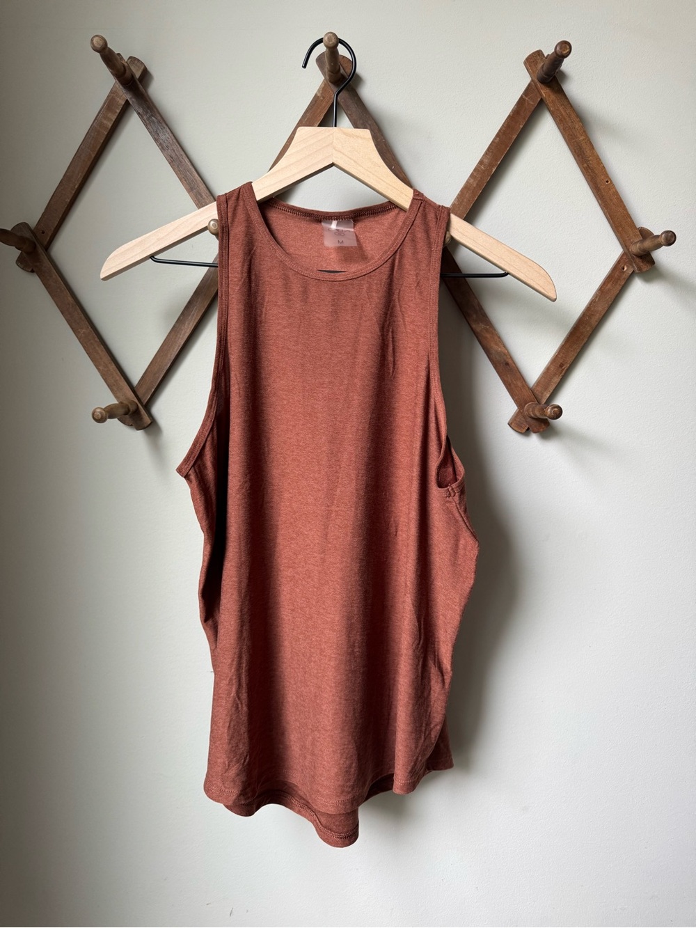 Calia by Carrie Underwood Women's LustraLux Cutaway Tank Size Medium EUC